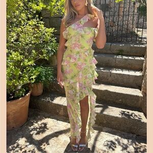 Jadeella Closet Florentina Ruffle Dress! Worn only once! Size Medium